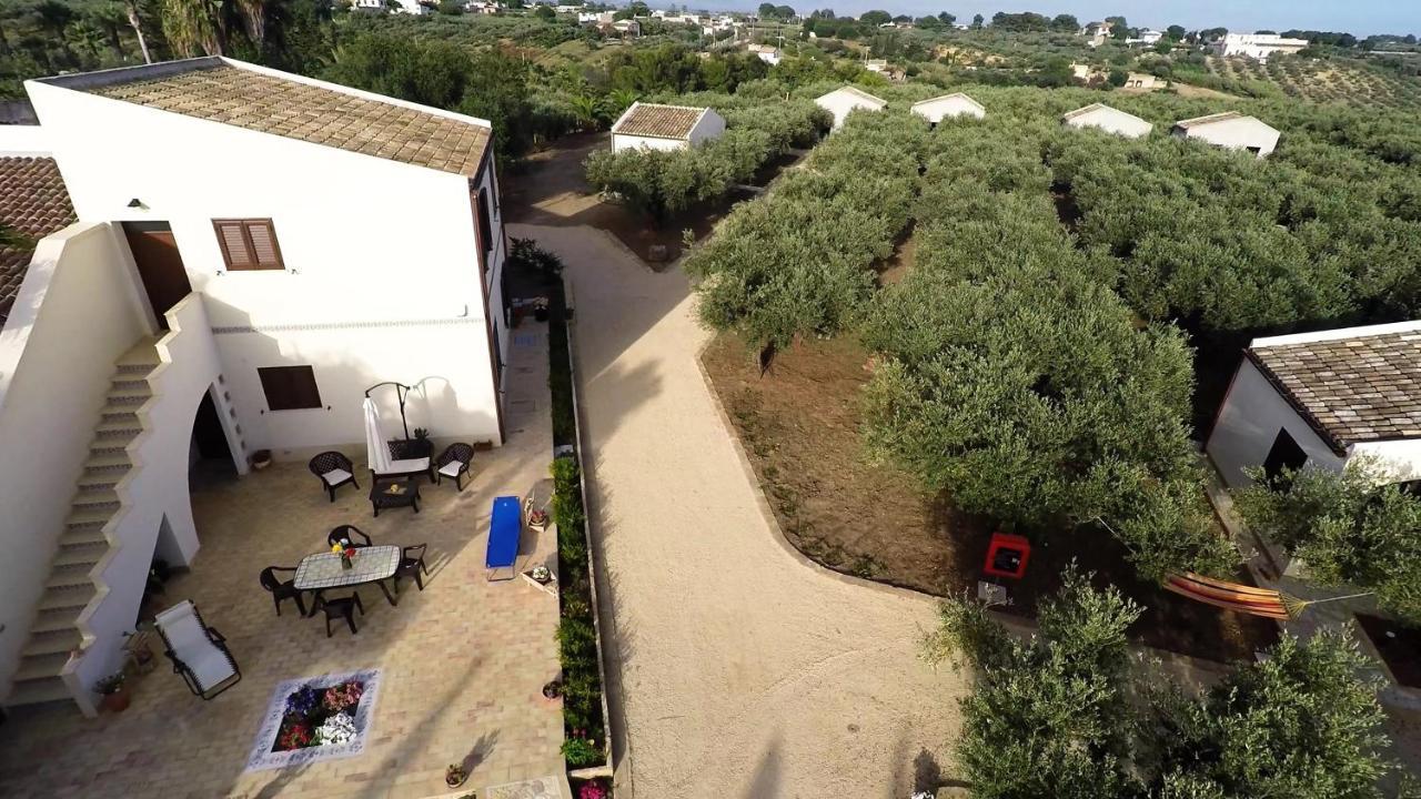 Hotel Camping A Selinunte à Marinella di Selinunte Extérieur photo